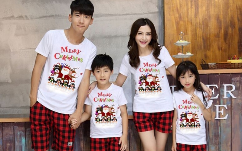 Quà tặng đồng phục Giáng sinh giúp gắn kết giữa các thành viên trong gia đình