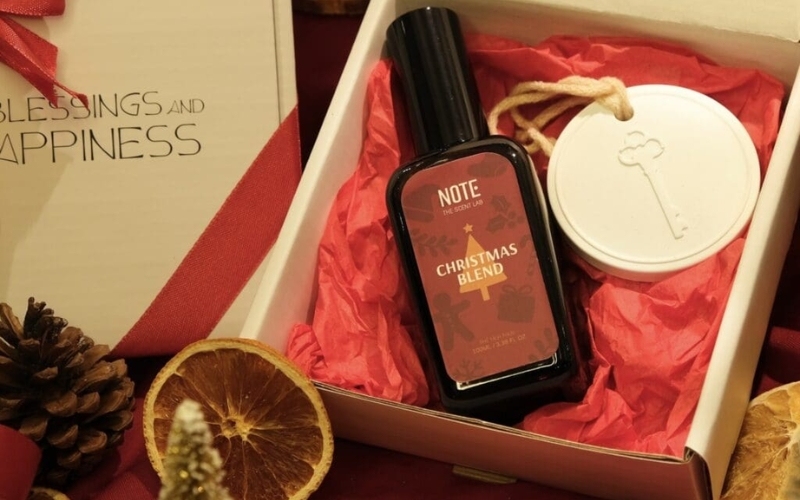 Nước hoa là một trong những món quà Giáng sinh ấn tượng